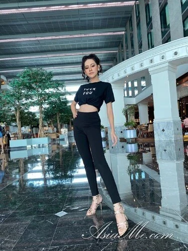 Sansa Profile image 1