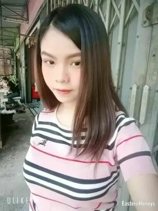 Yanita Profile image 2