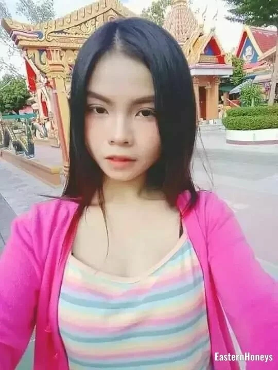 Yanita Profile image 4